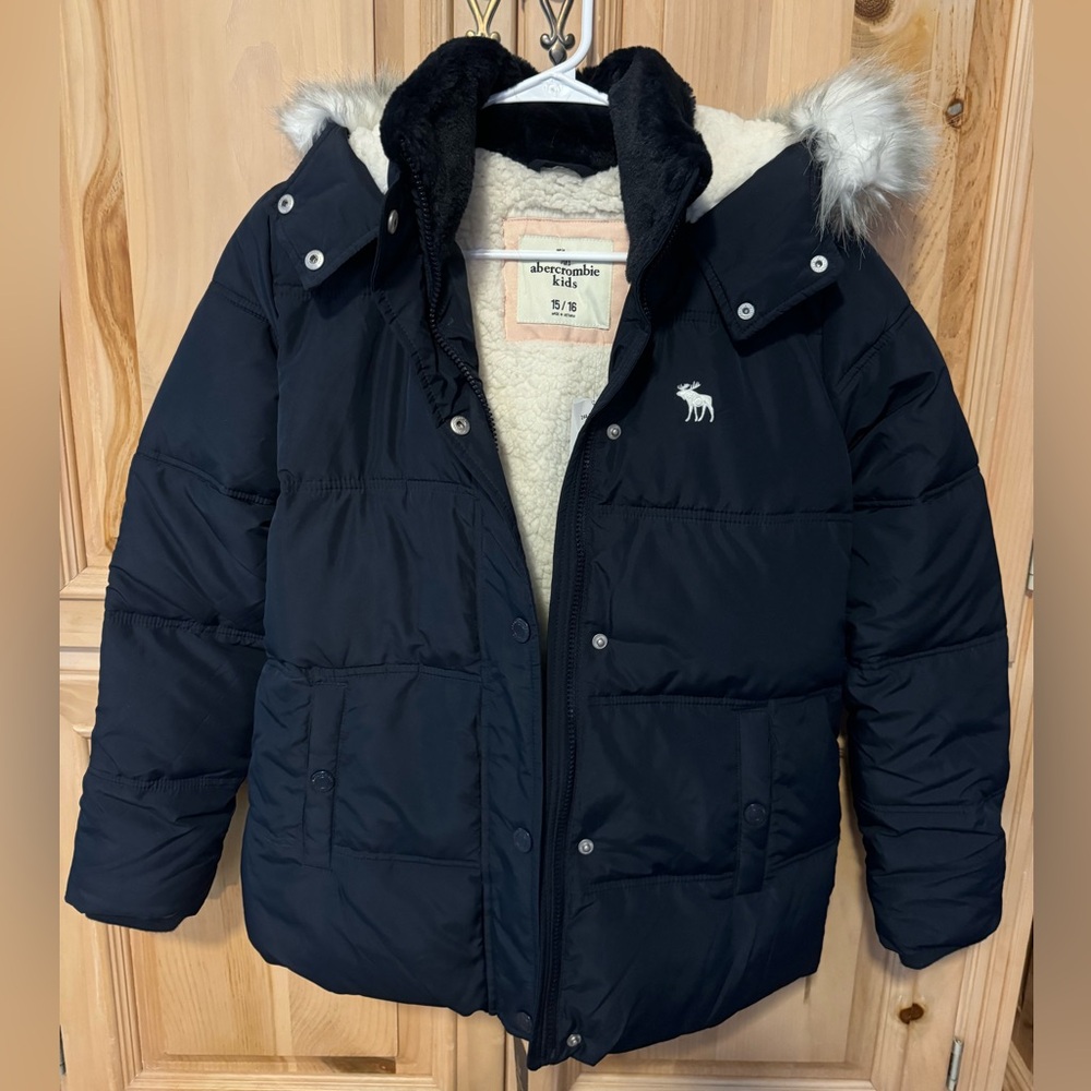 Abercrombie Kids/ Size 15/16/ Navy Blue puffer coat with fur hood
